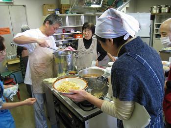 中国料理講習会の様子の写真（その1）