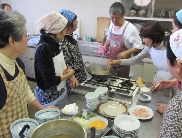 中国料理講習会の様子の写真（その1）