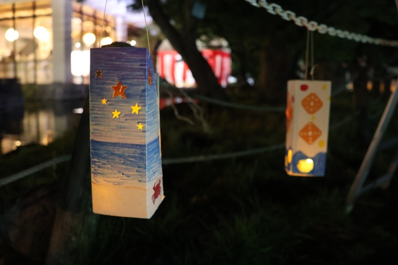 夜のランタン画像