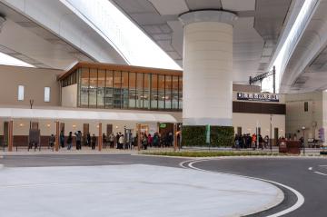 阪急西山天王山駅（東口）