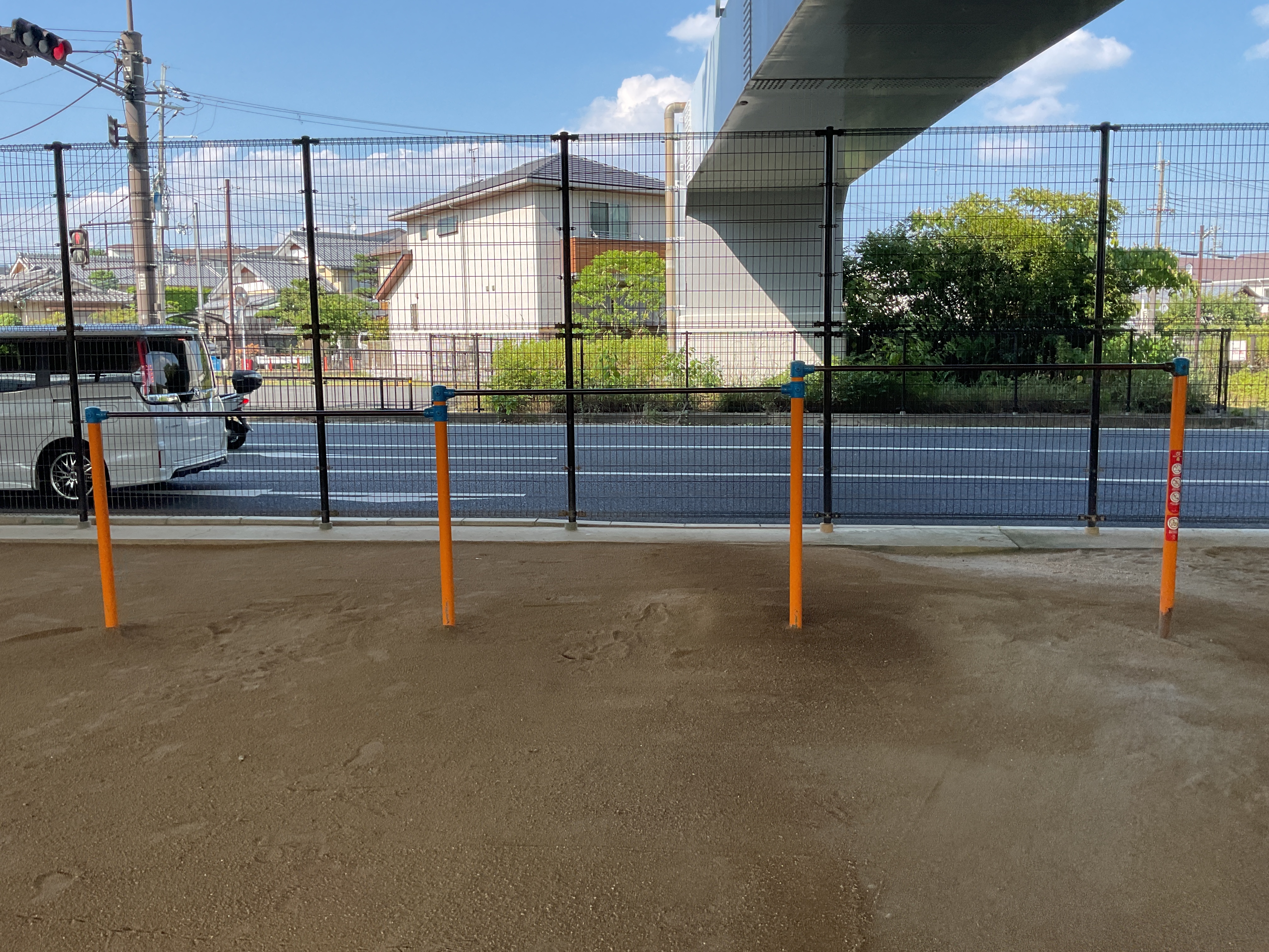 鉄棒の正面写真