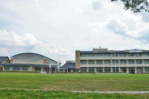 長岡第7小学校の南側の外観