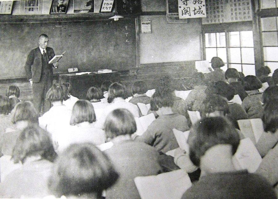 長法寺小学校授業風景の画像