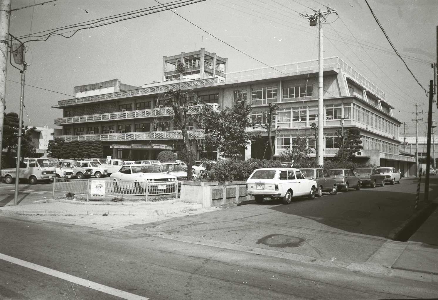 昭和47年の市役所庁舎