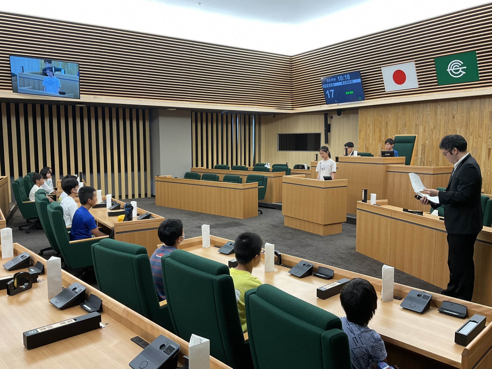 長岡第九小学校議場見学3