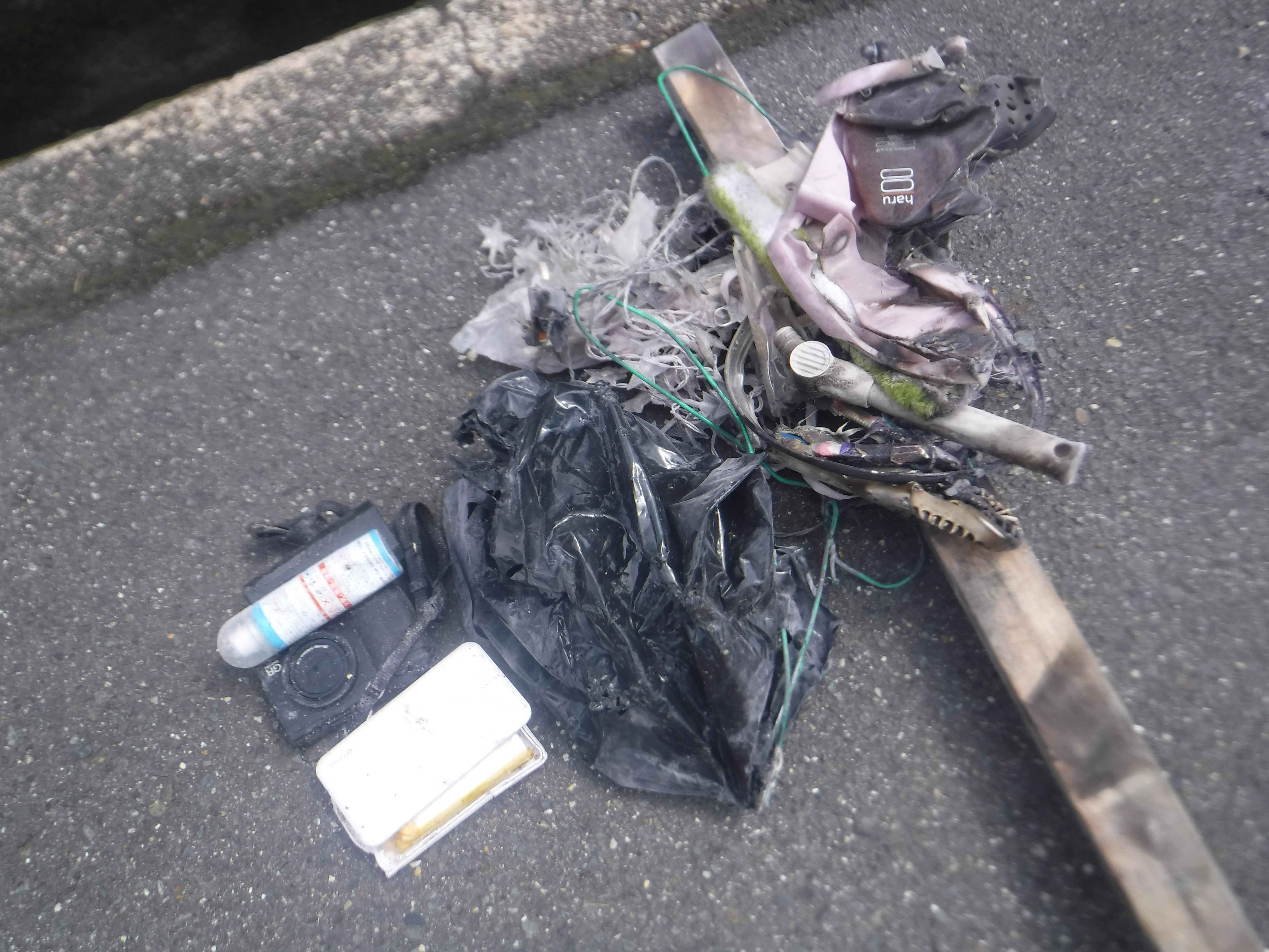 混入していたリチウムイオン電池など